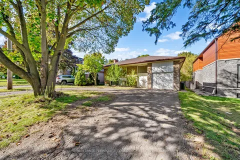 54 Lloydminster Cres, Toronto, ON M2M 2S1