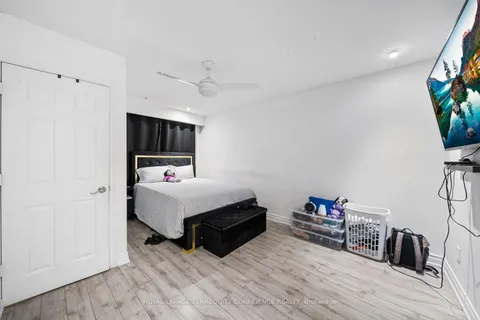 54 Lloydminster Cres, Toronto, ON M2M 2S1