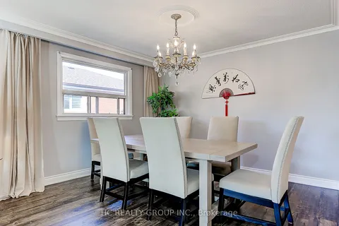 14 Bowhill Cres, Toronto, ON M2J 3S2