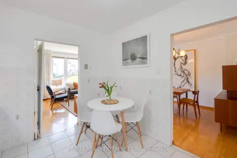 54 Pinebrook Ave, Toronto, ON M4A 1Z2