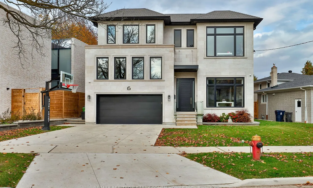 6 Stubbs Dr, Toronto, ON M2L 2R1