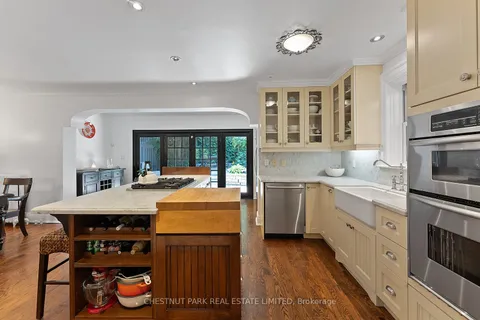 38 Poplar Plains Cres, Toronto, ON M4V 1E8