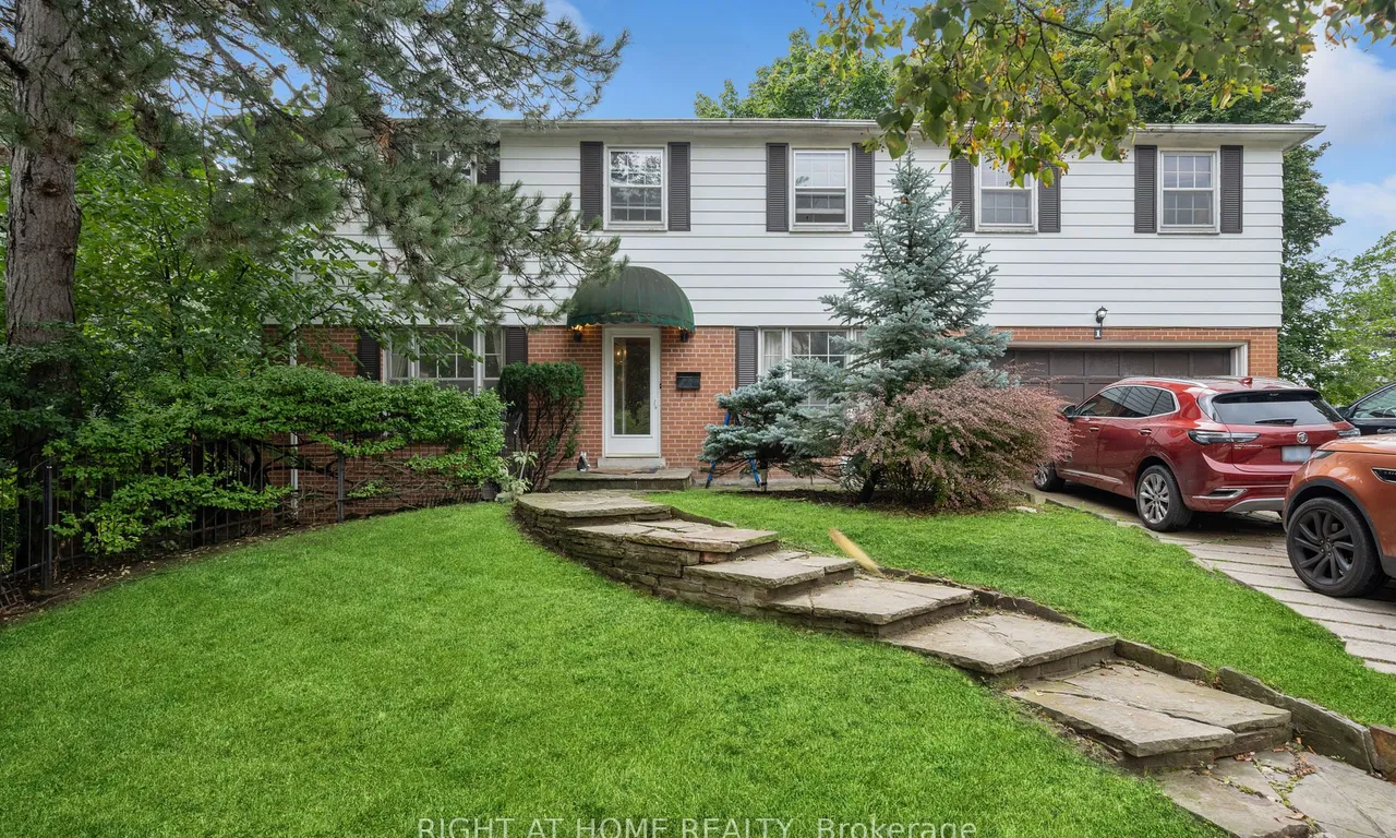 1 Toba Dr, Toronto, ON M2L 2Y1