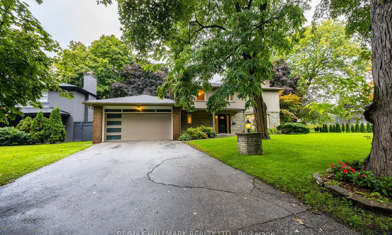 59 Sandringham Dr, Toronto, ON M5M 3G4
