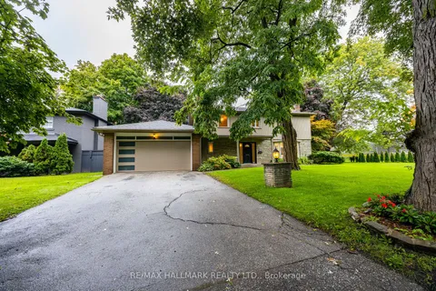 59 Sandringham Dr, Toronto, ON M5M 3G4