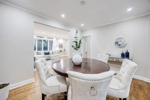 59 Sandringham Dr, Toronto, ON M5M 3G4