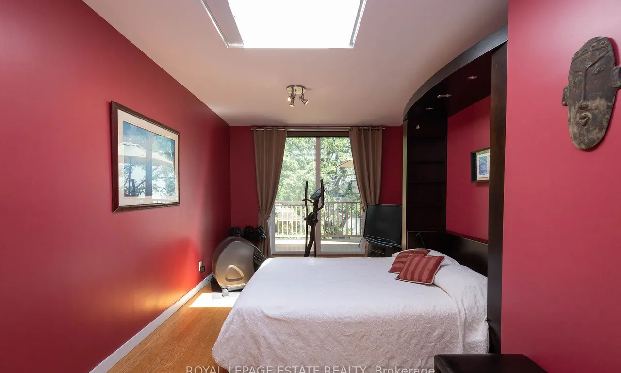 Other kitchen at 432 Queen St Toronto