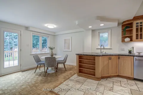 41 Cadillac Ave, Toronto, ON M3H 1S3