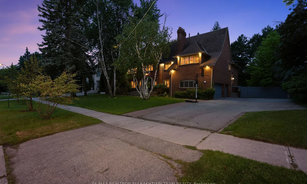 14 Cosmic Dr, Toronto, ON M3B 3E9