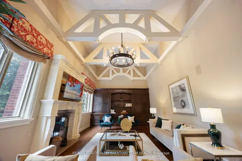 14 Cosmic Dr, Toronto, ON M3B 3E9