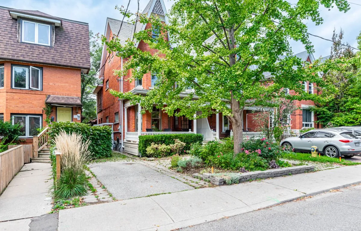20 Howland Ave, Toronto, ON M5R 3B3