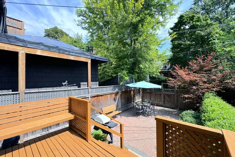 57 Metcalfe St, Toronto, ON M4X 1R9