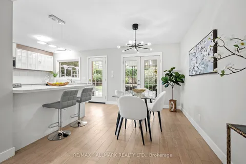 7 Veery Pl, Toronto, ON M3C 2C9