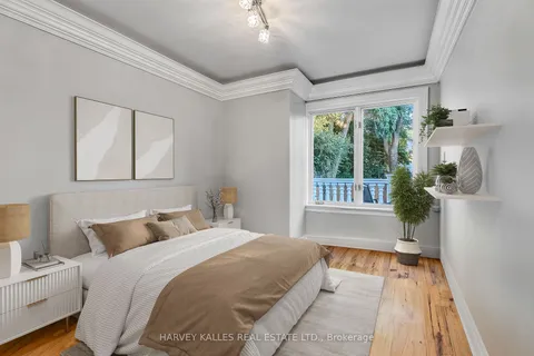 759 Eglinton Ave, Toronto, ON M4G 2K8