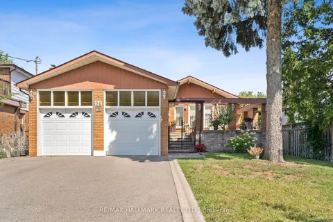 94 Pemberton Ave, Toronto, ON M2M 1Y5