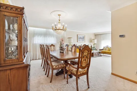 94 Pemberton Ave, Toronto, ON M2M 1Y5