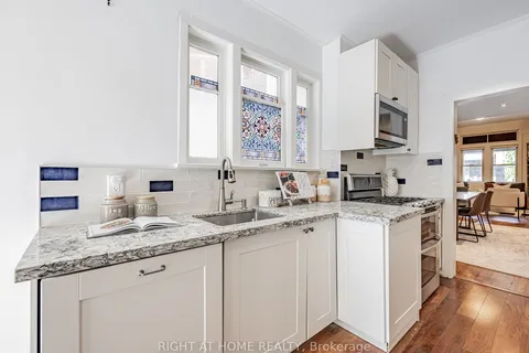 61 Muir Ave, Toronto, ON M6H 1E9