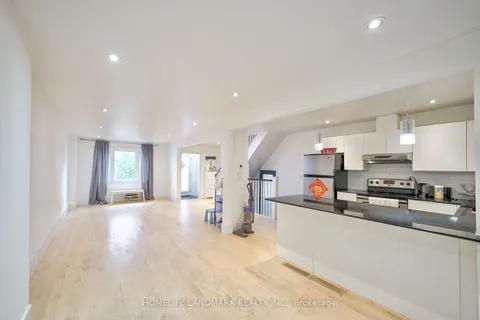 418 Davenport Rd, Toronto, ON M4V 1B5