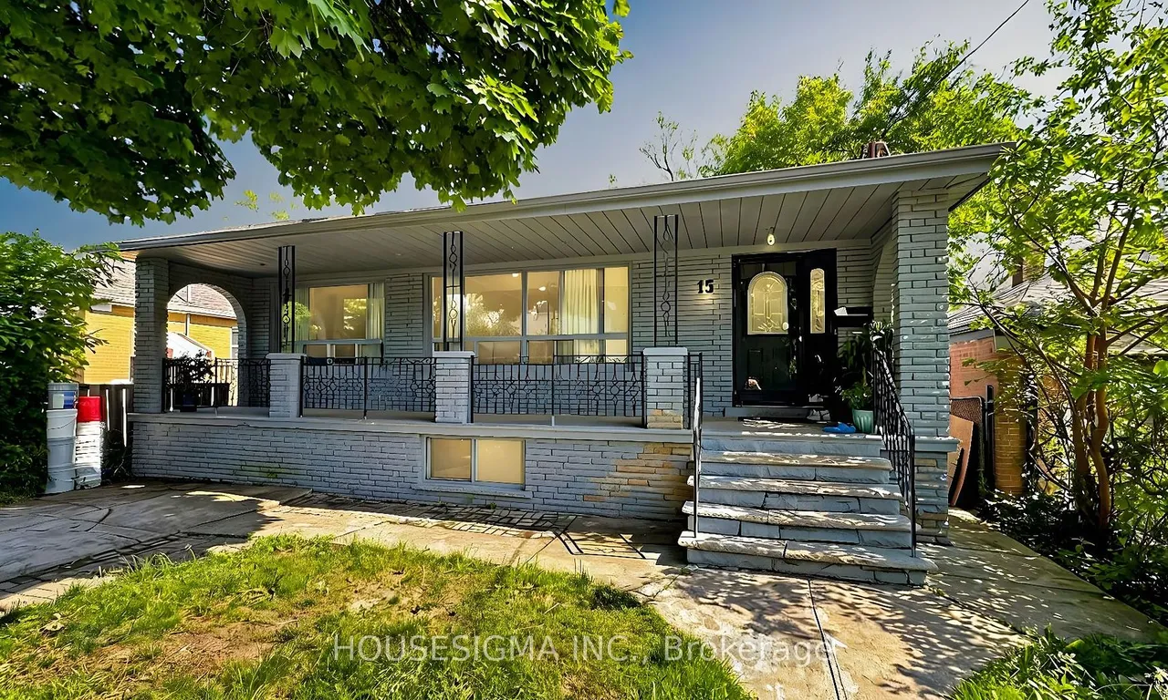 15 Charleswood Dr, Toronto, ON M3H 1X3