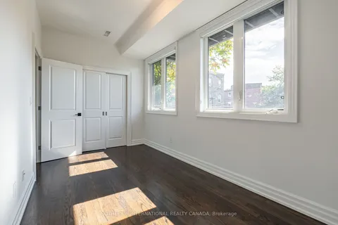 7 Louise Ave, Toronto, ON M6C 1E3