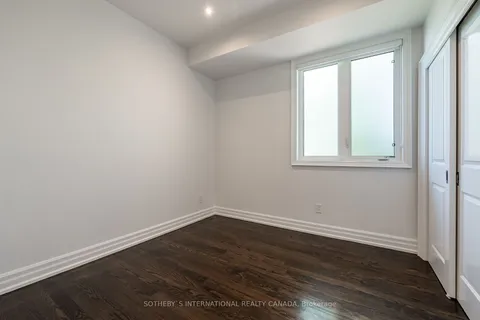 7 Louise Ave, Toronto, ON M6C 1E3