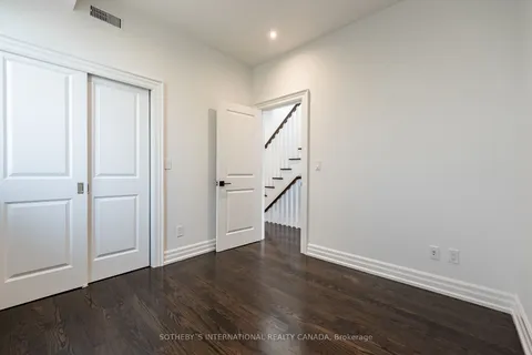 7 Louise Ave, Toronto, ON M6C 1E3