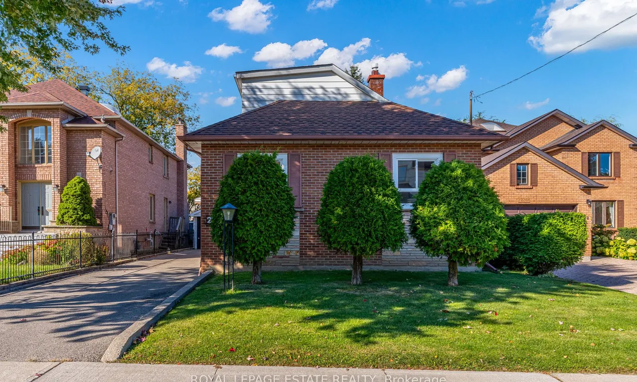 226 Olive Ave, Toronto, ON M2N 4P6