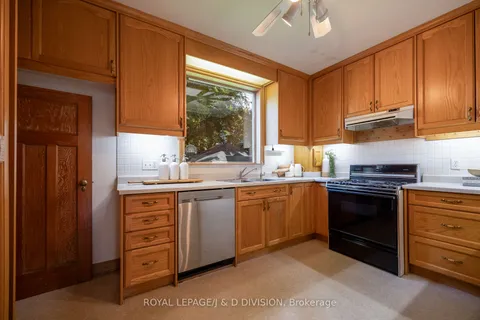 92 Golfdale Rd, Toronto, ON M4N 2B7