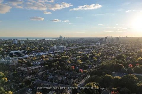 6C Wychwood Park, Toronto, ON M6G 2V5