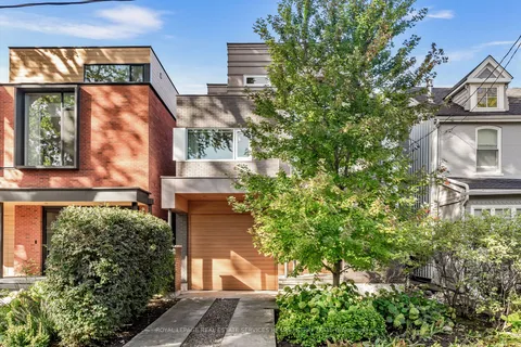 102 Robert St, Toronto, ON M5S 2K3
