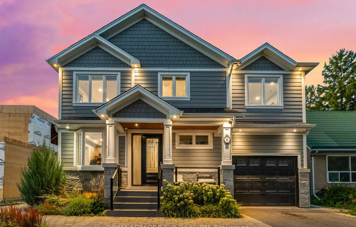 30 Broadleaf Rd, Toronto, ON M3B 1C2