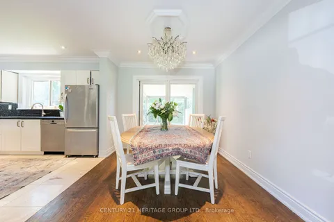 56 Nymark Ave, Toronto, ON M2J 2G9