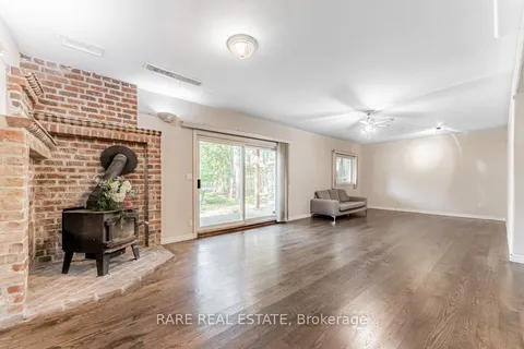 70 Don River Blvd, Toronto, ON M2N 2M9