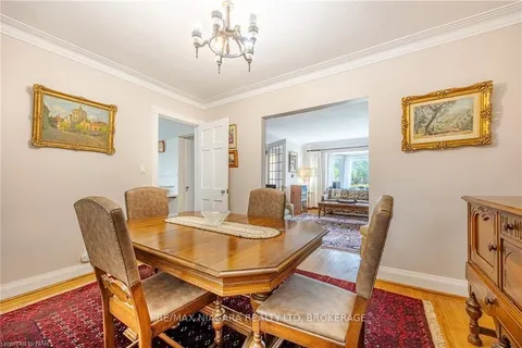 333 GLENGARRY Ave, Toronto, ON M5M 1E5