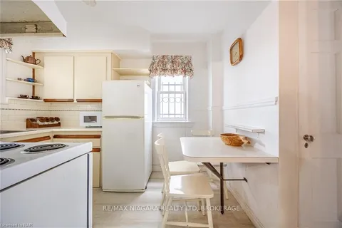 333 GLENGARRY Ave, Toronto, ON M5M 1E5