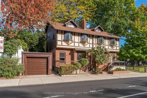 325 Mount Pleasant Rd, Toronto, ON M4T 2C3