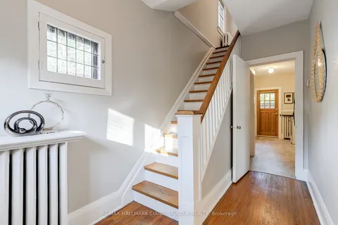 325 Mount Pleasant Rd, Toronto, ON M4T 2C3