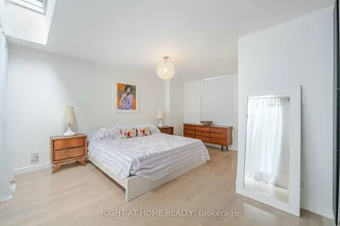 265 Berkeley St, Toronto, ON M5A 2X3
