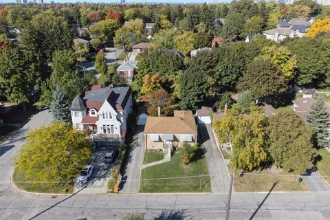 174 Elmhurst Ave, Toronto, ON M2N 1S1