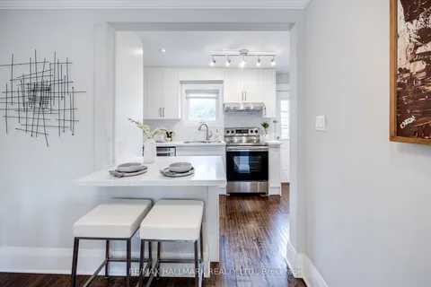 212 Broadway Ave, Toronto, ON M4P 1V9