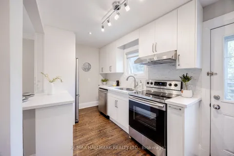 212 Broadway Ave, Toronto, ON M4P 1V9