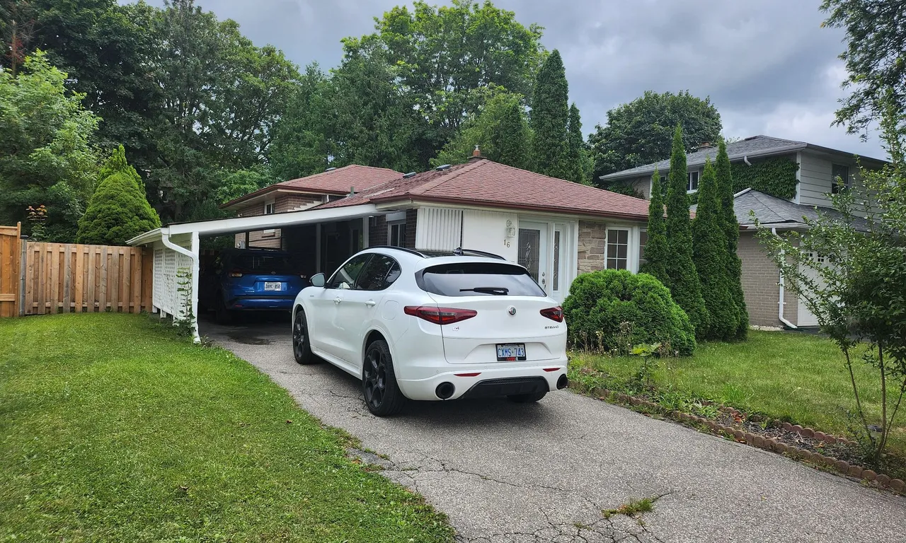 16 Cresthaven Dr, Toronto, ON M2H 1L7