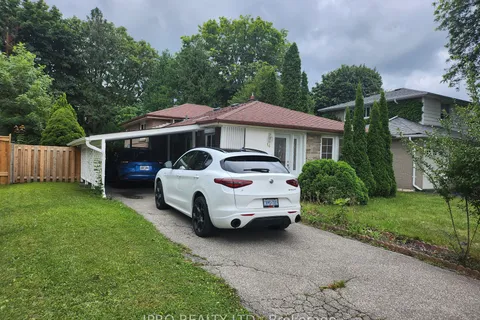 16 Cresthaven Dr, Toronto, ON M2H 1L7