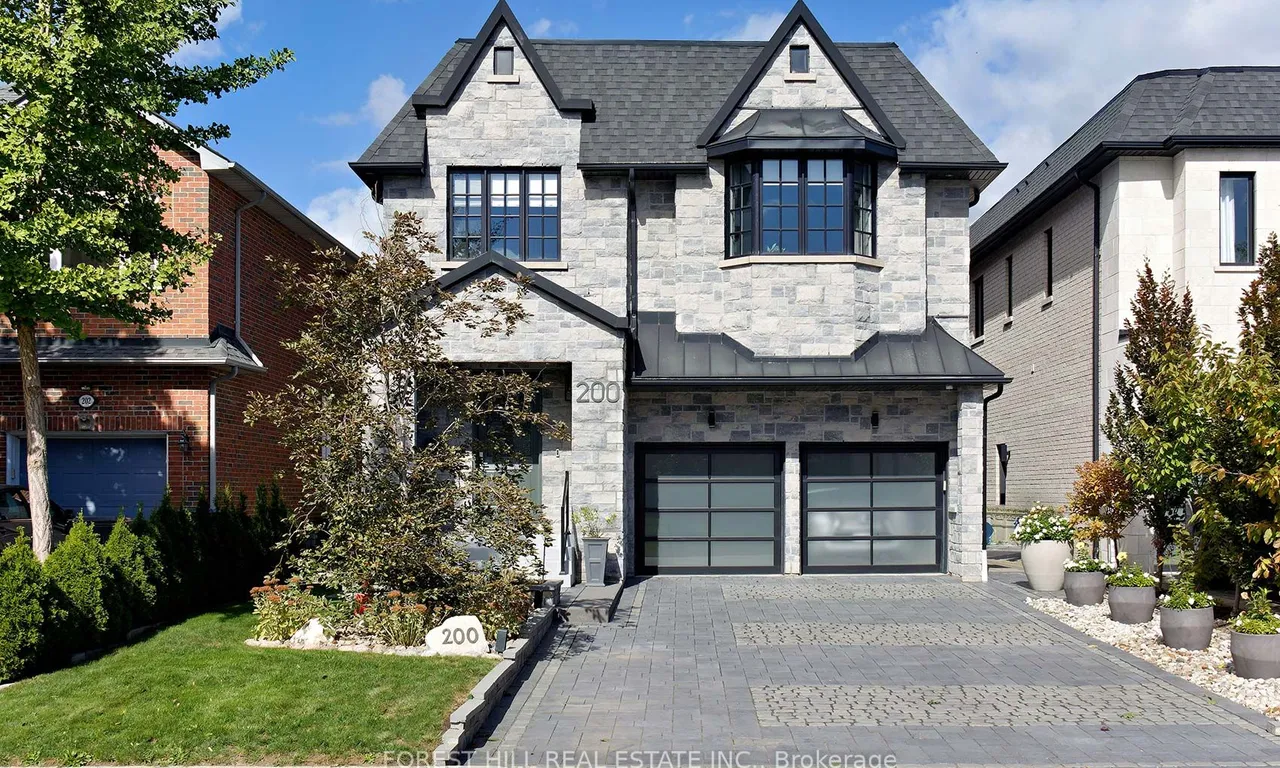 200 Clanton Park Rd, Toronto, ON M3H 2G1