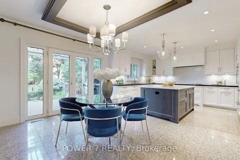 72 Aldershot Cres, Toronto, ON M2P 1M1