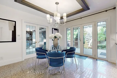 72 Aldershot Cres, Toronto, ON M2P 1M1