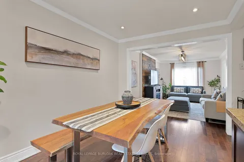 40 Rogers Rd, Toronto, ON M6E 1N7