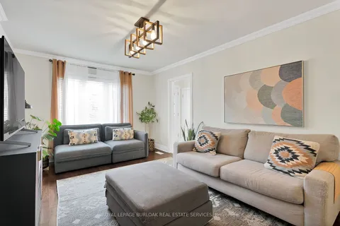 40 Rogers Rd, Toronto, ON M6E 1N7