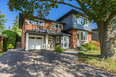 10 Lionel Heights Cres, Toronto, ON M3A 1L9