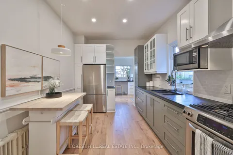 130 Lindsey Ave, Toronto, ON M6H 1E6